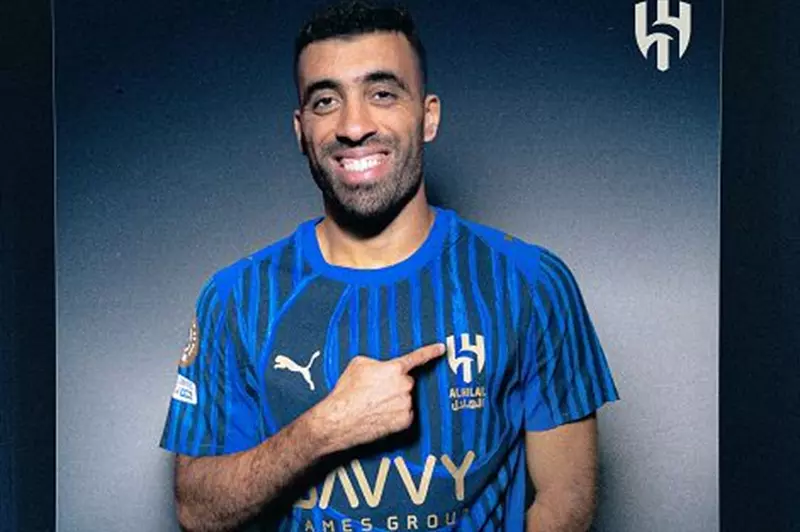 الهلال يُعلن رسمياً عن استعارة عبد الرزاق حمد الله من الشباب