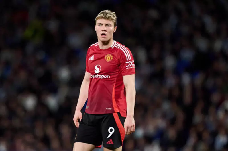 مستقبل هويلوند: انفتاح على فرصة الانتقال إلى ميلان